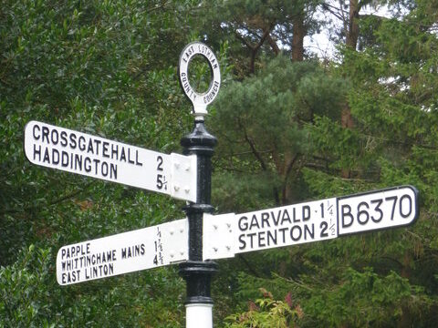 Rural East Lothian : ELCC Fingerpost Near Papple - Haddington 5 miles